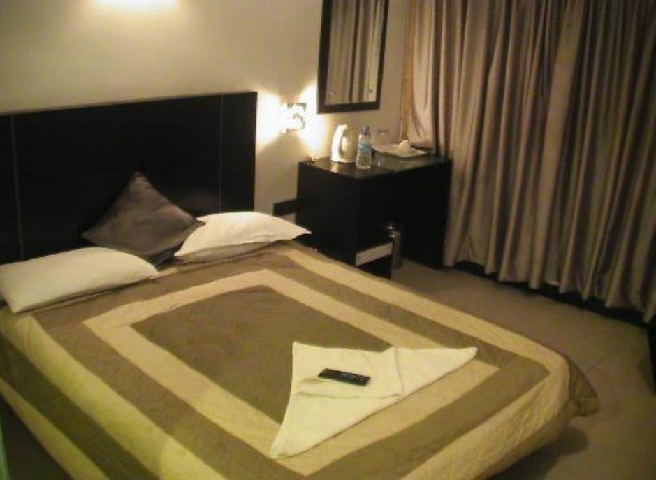 Hotel T.A.P. Gold Crest Bangalore Ruang foto