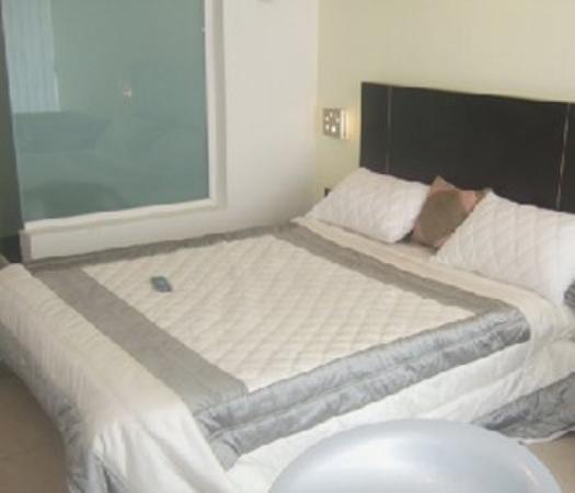 Hotel T.A.P. Gold Crest Bangalore Ruang foto