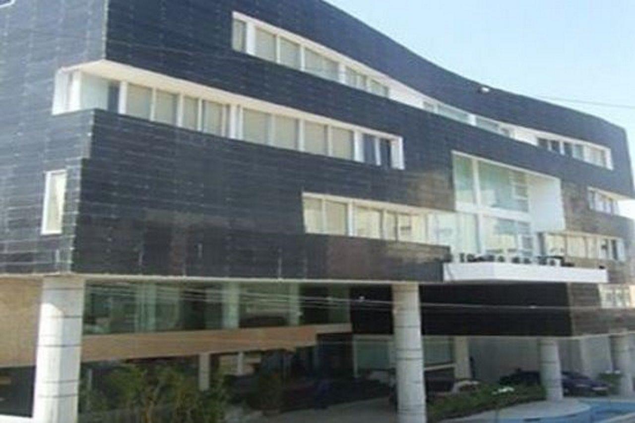 Hotel T.A.P. Gold Crest Bangalore Bagian luar foto