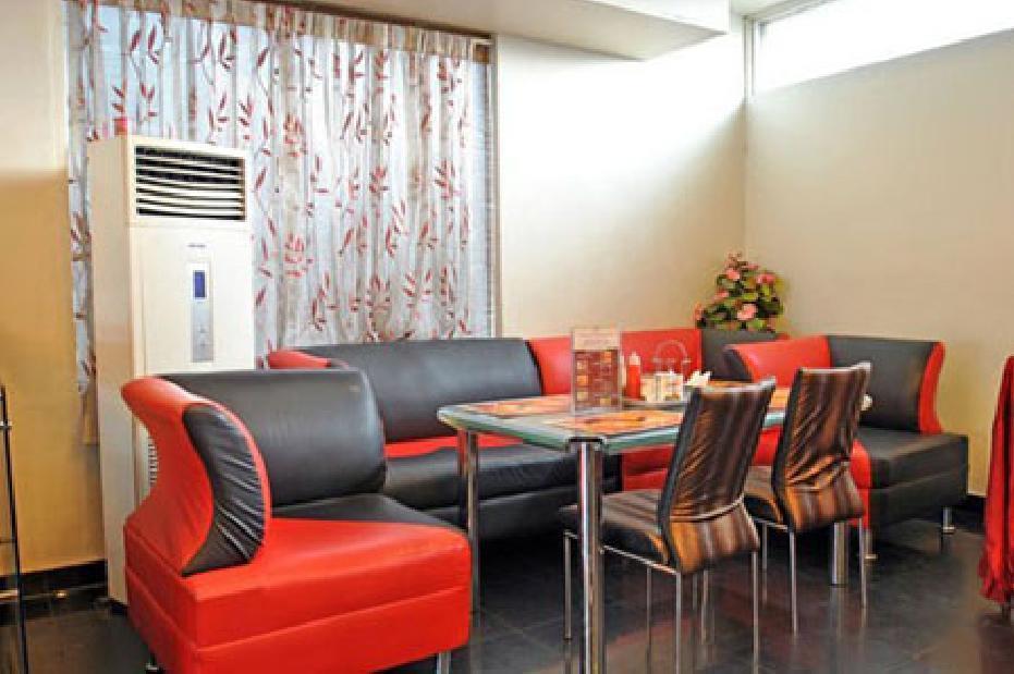 Hotel T.A.P. Gold Crest Bangalore Bagian luar foto