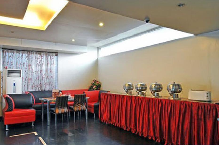 Hotel T.A.P. Gold Crest Bangalore Bagian luar foto